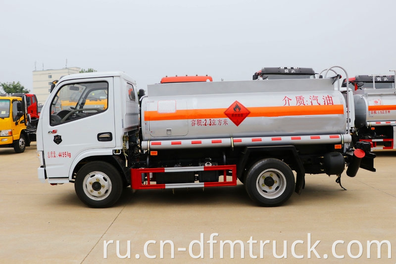 Dongfeng Dollicar D5 88 Hp 4x2 Fuel Tank Truck